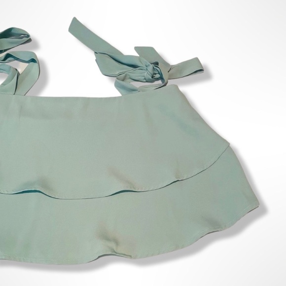 Superdown Helene Tie Strap Cropped Top Size Medium - Layered- Revolve - Summer - Picture 4 of 5